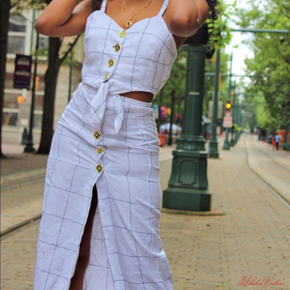 Dominique Set - Picture 2 of 3